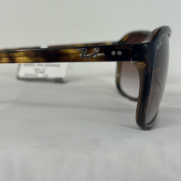 Ray-Ban Women's Brown Sunglasses NWT!! - Picture 2 of 3